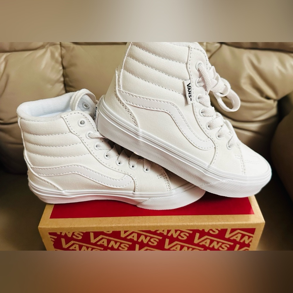 Vans Classic White Canvas High-Tops